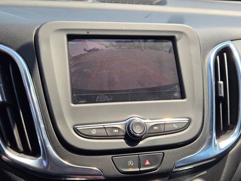 Used 2022 Chevrolet Equinox LT image 24