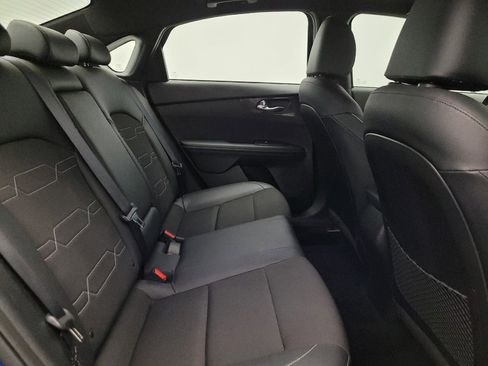 Used 2024 Kia Forte GT-Line w/ GT-Line Premium Package image 19