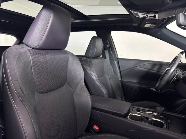 Used 2023 Lexus RX 350 FWD w/ Accessory Package image 20