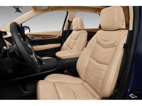 Used 2016 Cadillac XTS Luxury w/ Driver Awareness Package image 10