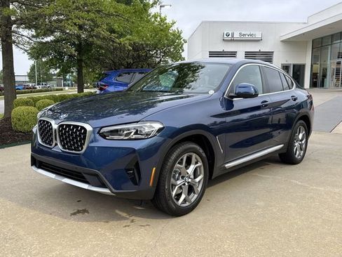 Certified 2025 BMW X4 xDrive30i AWD/4WD image 1