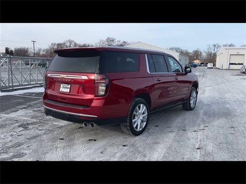 Used 2021 Chevrolet Suburban High Country image 8