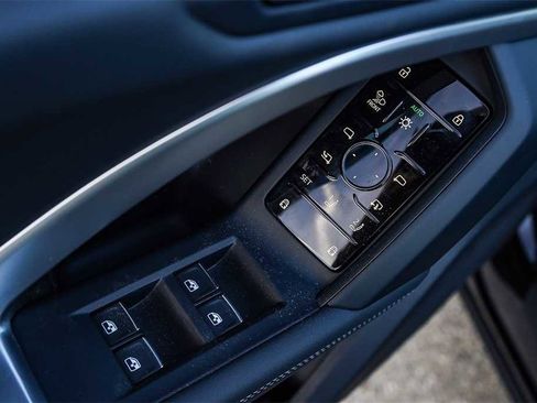 New 2025 Audi Q5 Premium Plus image 23