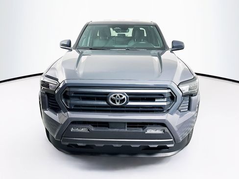 Used 2025 Toyota Tacoma SR5 image 2