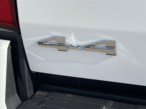 Certified 2025 Toyota Tacoma SR5 image 29