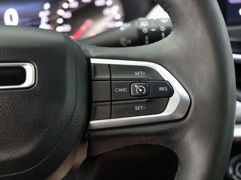Used 2023 Jeep Compass Latitude w/ Sun and Sound Group AWD/4WD image 21