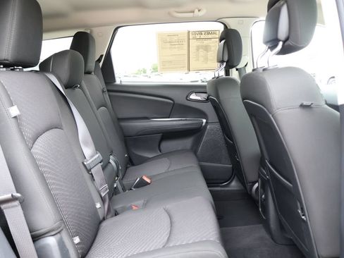 Used 2019 Dodge Journey SE w/ Premium Group FWD image 12