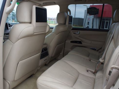 Used 2013 Lexus LX 570 4WD image 12