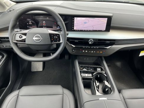 Certified 2025 Nissan Murano SL image 3