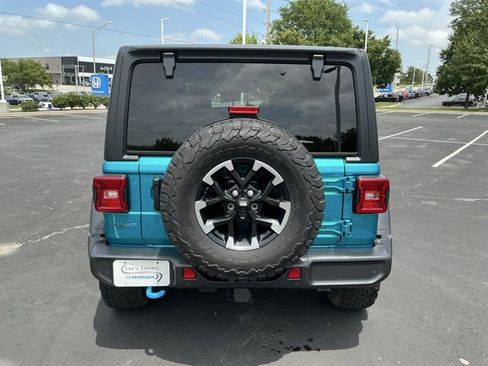 Used 2024 Jeep Wrangler Unlimited Rubicon 4xe w/ Technology Group AWD/4WD image 5