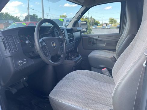 Used 2014 Chevrolet Express 2500 2500 3dr Cargo Van image 10