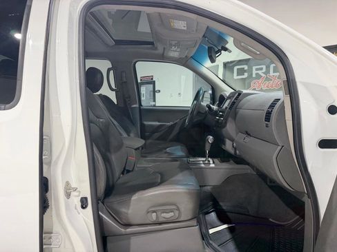 Used 2019 Nissan Frontier SL RWD image 19
