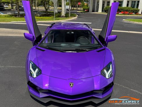 Used 2018 Lamborghini Aventador S AWD/4WD image 5