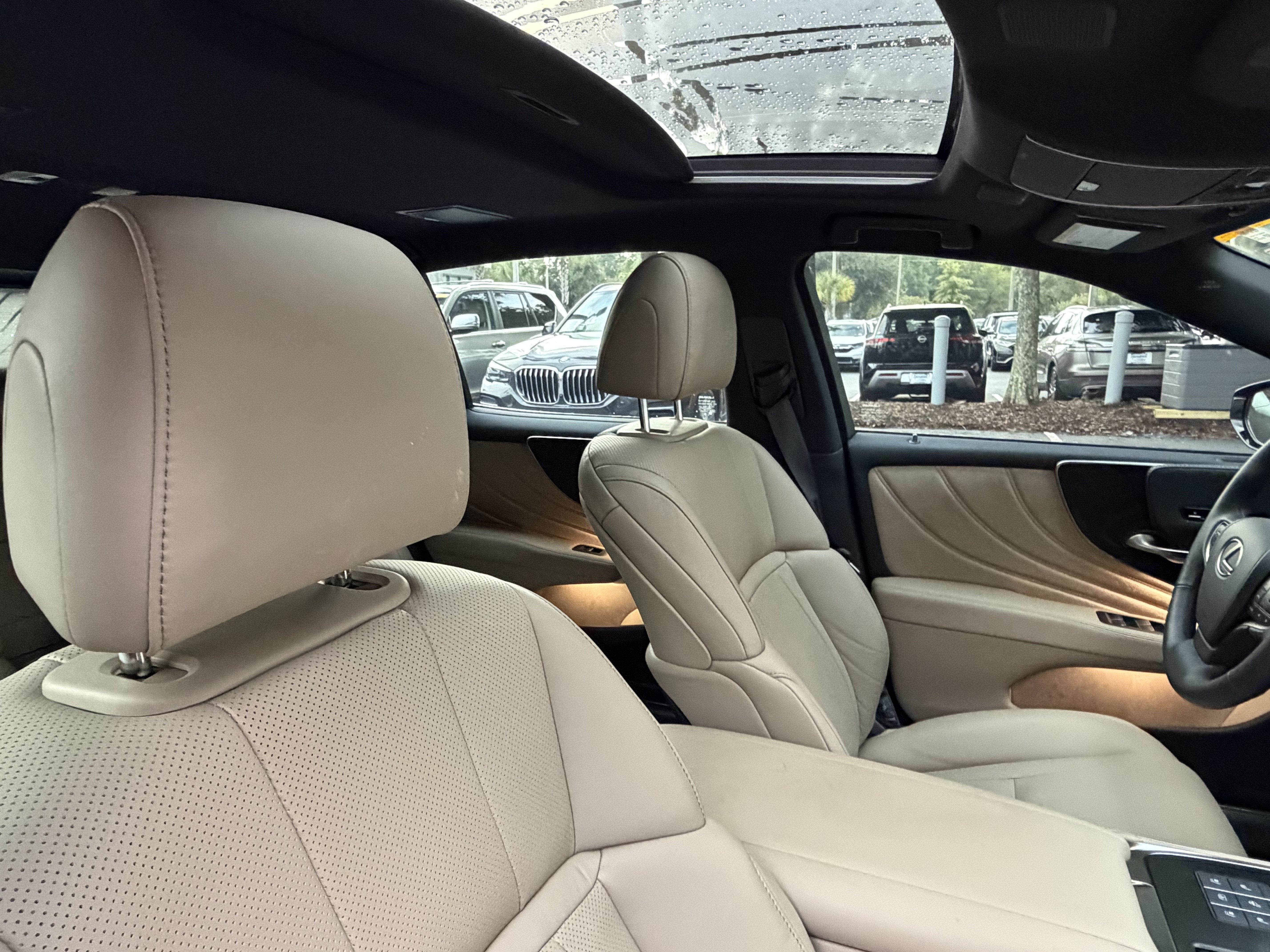 Used 2025 Lexus LS 500 RWD image 44