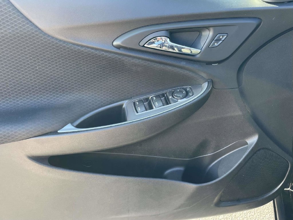 Used 2025 Chevrolet Malibu LT FWD image 18