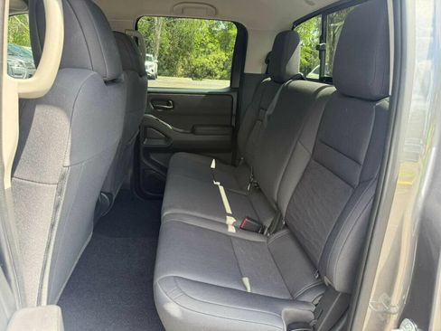 Used 2025 Nissan Frontier S RWD image 7