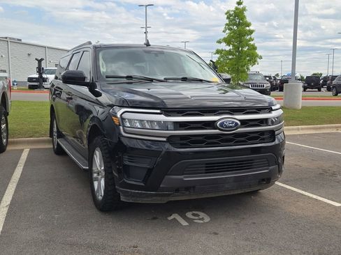 Used 2023 Ford Expedition Max XLT AWD/4WD image 4