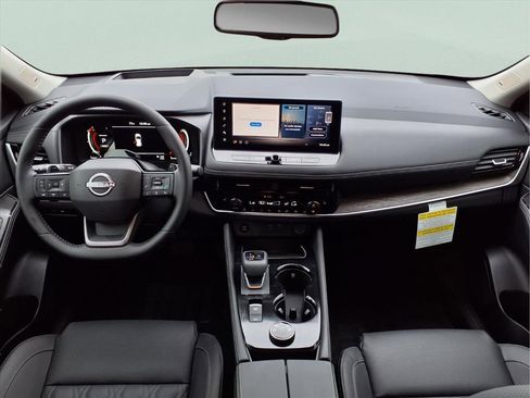 New 2026 Nissan Rogue Platinum image 13