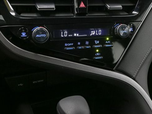 Used 2024 Toyota Camry LE AWD/4WD image 29