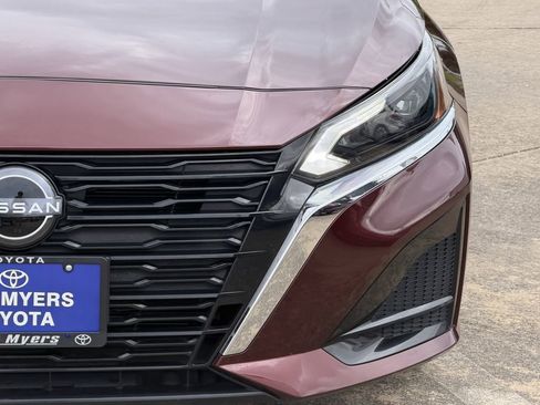 Used 2025 Nissan Altima 2.5 SV FWD image 4