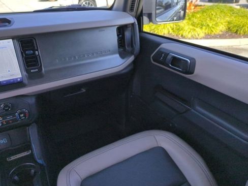 Used 2024 Ford Bronco Wildtrak image 16