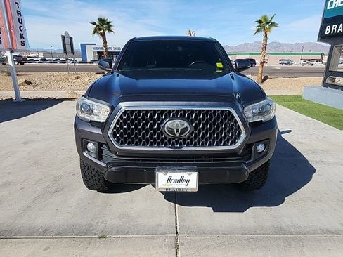 Used 2019 Toyota Tacoma TRD Off-Road w/ Technology Package image 9
