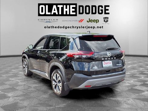 Used 2021 Nissan Rogue SV AWD/4WD image 3