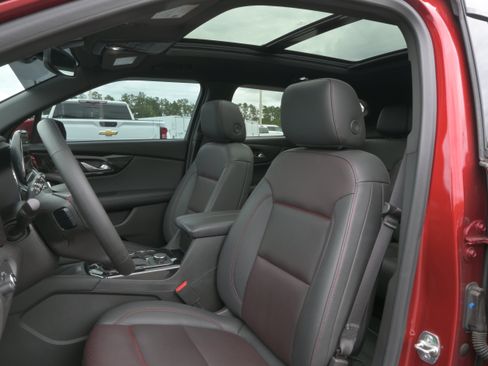 Used 2024 Chevrolet Blazer RS FWD image 9