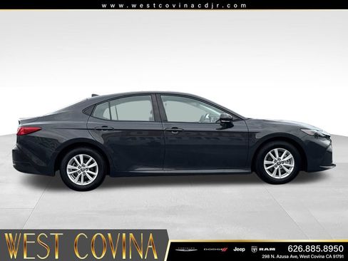 Used 2025 Toyota Camry LE FWD image 12