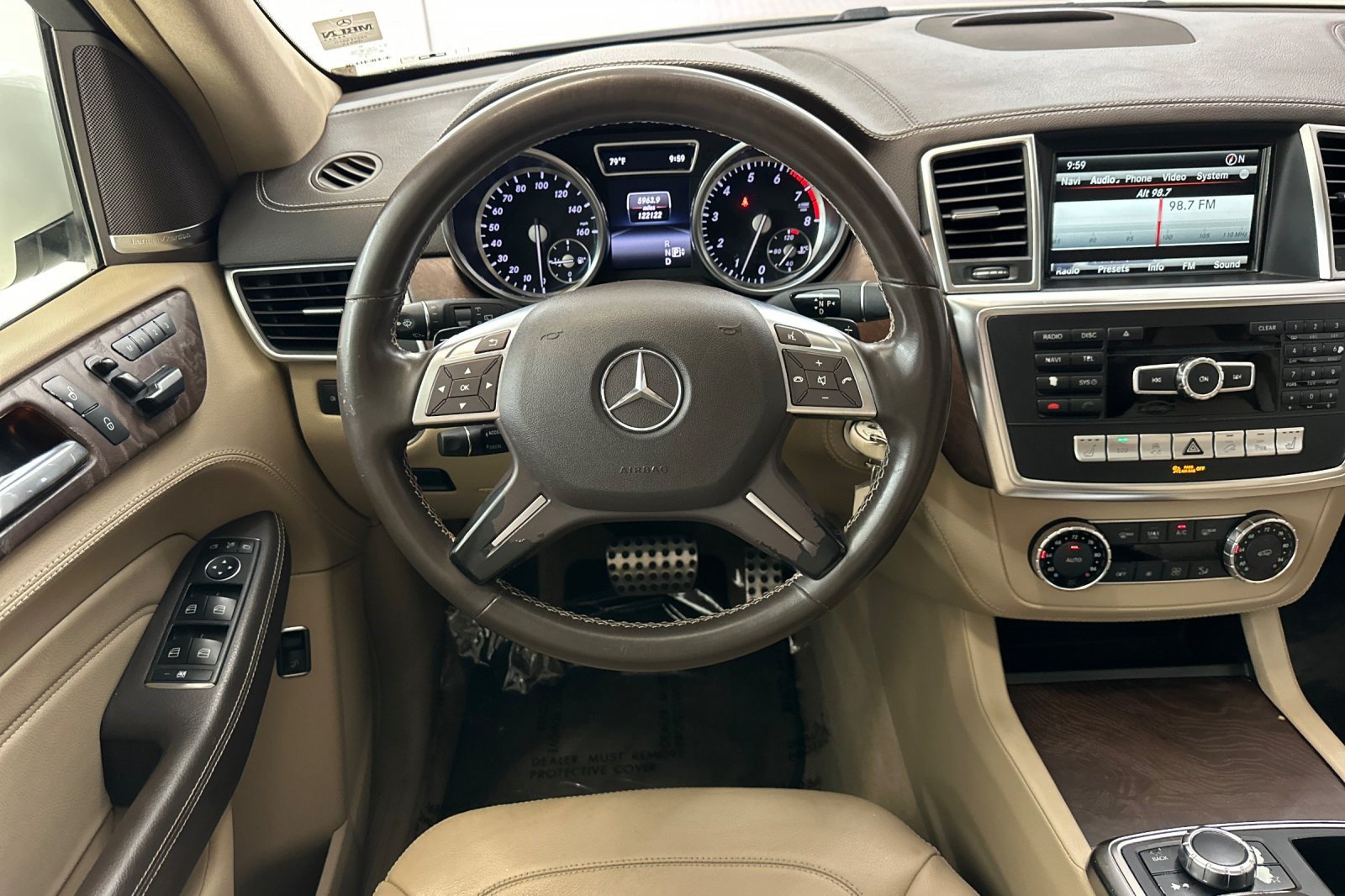 Used 2015 Mercedes-Benz ML 400 4MATIC image 32