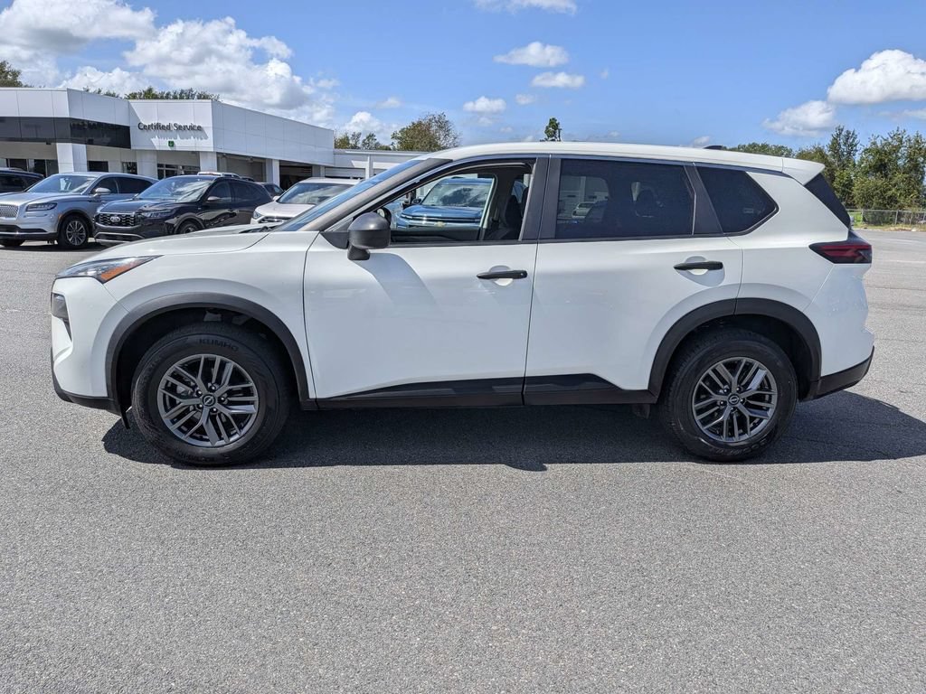 Used 2024 Nissan Rogue S FWD image 6