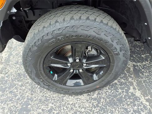 Used 2021 Jeep Wrangler Unlimited Sahara image 31