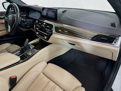 Used 2020 BMW 530i 530i w/ Luxury Package image 29