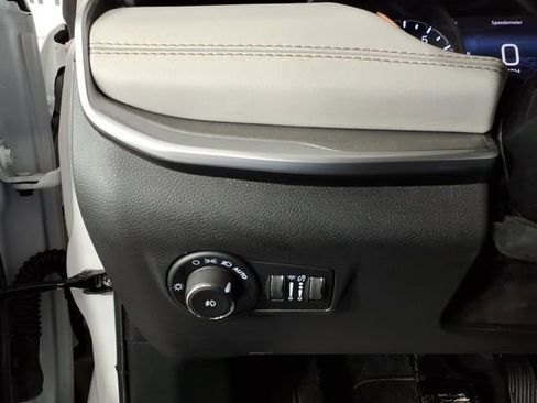 Used 2025 Jeep Compass Limited image 14