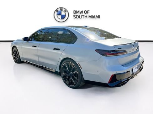Used 2025 BMW 760i xDrive 760i xDrive w/ Executive Package image 5