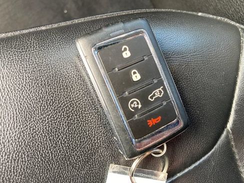 Used 2023 Jeep Grand Cherokee Limited AWD/4WD image 26