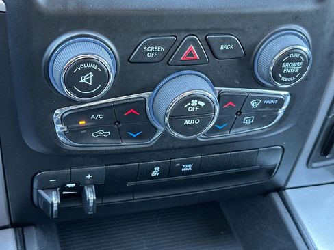 Used 2023 RAM 1500 Classic SLT w/ Trailer & Traction Group AWD/4WD image 19