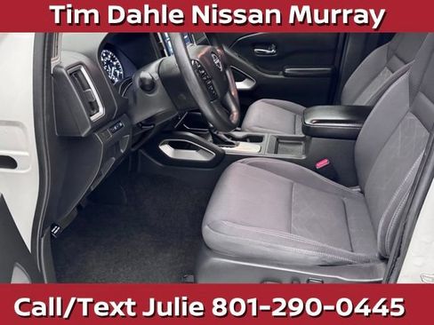 Used 2025 Nissan Frontier SV AWD/4WD image 22