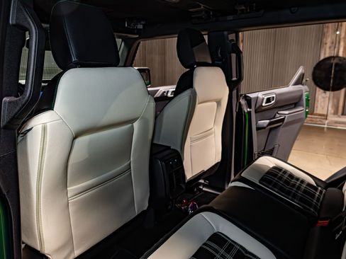 Used 2025 Ford Bronco Outer Banks image 25