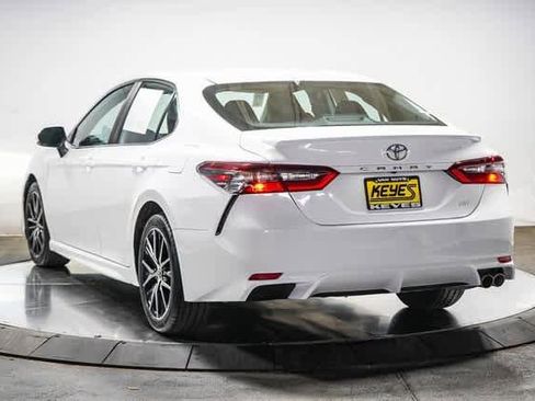 Certified 2023 Toyota Camry SE image 5