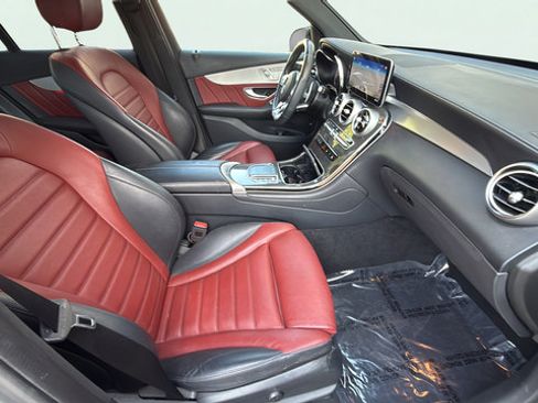 Used 2022 Mercedes-Benz GLC 43 AMG 4MATIC image 22