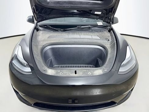 Used 2024 Tesla Model Y Long Range AWD/4WD image 29
