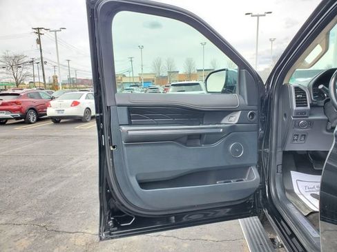 Used 2018 Ford Expedition Max Platinum image 9