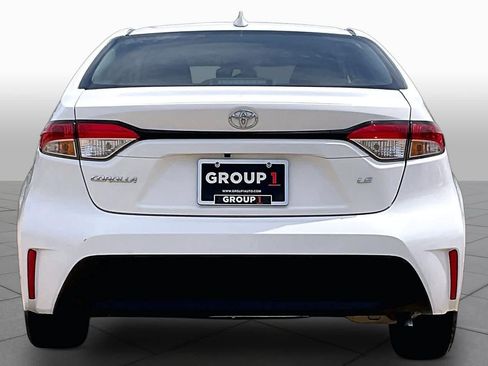 Used 2025 Toyota Corolla LE FWD image 5