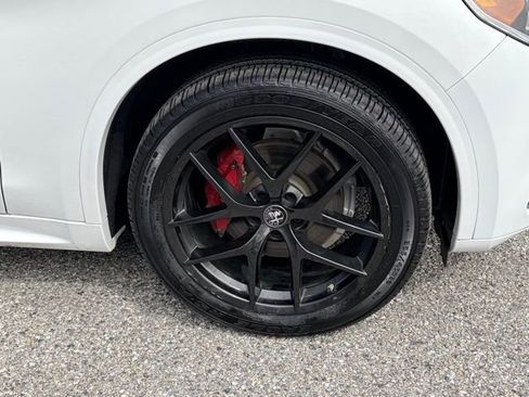 Used 2021 Alfa Romeo Stelvio Ti Sport image 12