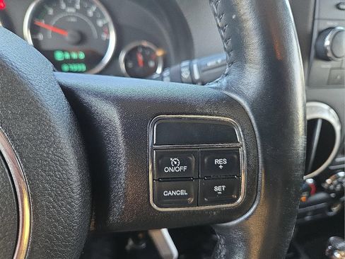 Used 2014 Jeep Wrangler Unlimited Sahara AWD/4WD image 18