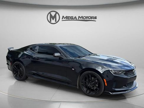 Used 2019 Chevrolet Camaro LT w/ 1LE Track Performance Package RWD image 10