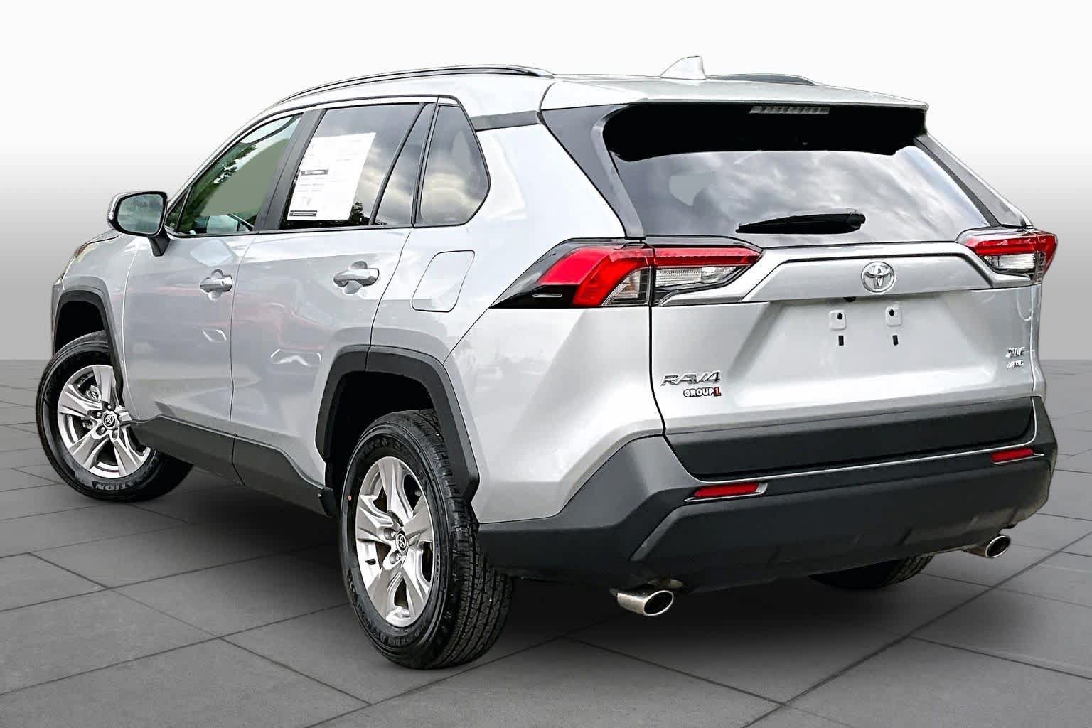 Certified 2025 Toyota RAV4 XLE AWD/4WD image 12