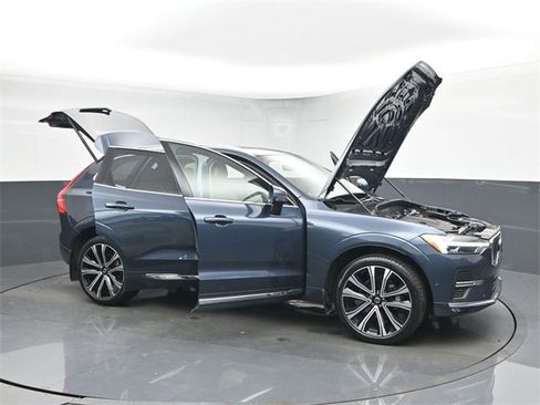 Used 2023 Volvo XC60 B5 Ultimate w/ Climate Package image 54