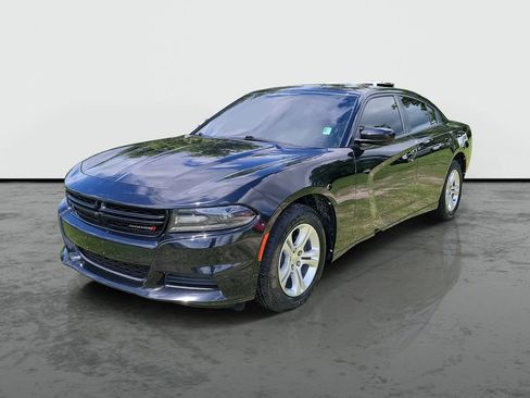 Used 2020 Dodge Charger SXT RWD image 5